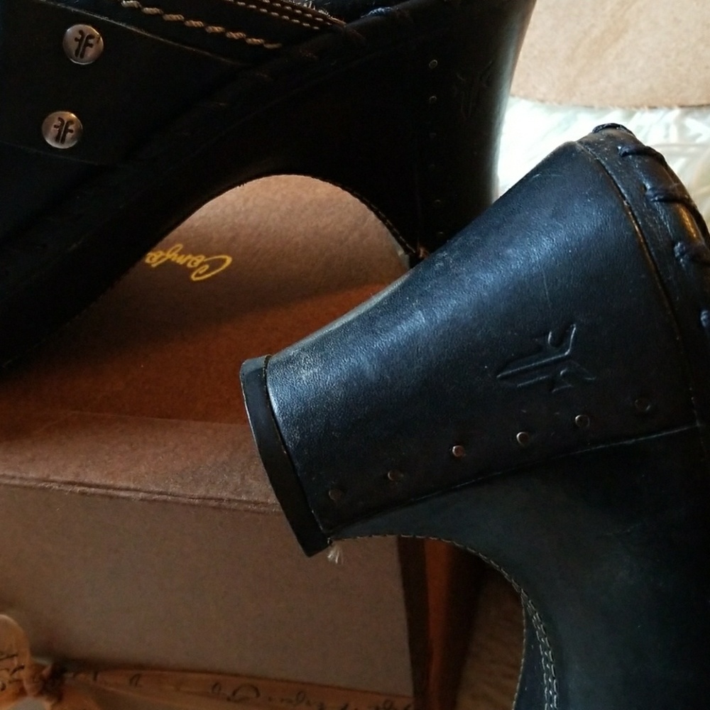 🌸FRYE  Leather clogs - Picture 3 of 6
